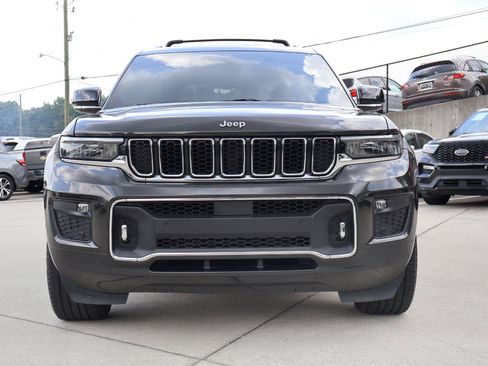 Used 2022 Jeep Grand Cherokee L Overland w/ Luxury Tech Group IV AWD/4WD image 10