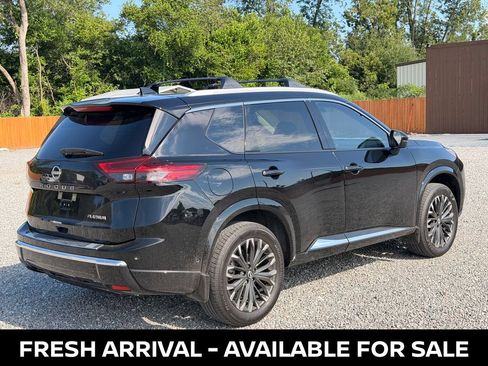 Used 2025 Nissan Rogue Platinum w/ Platinum Premium Package FWD image 5