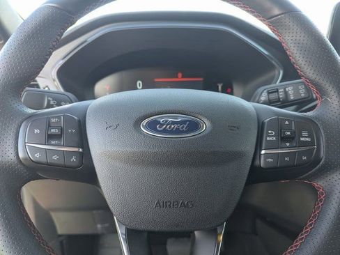 Used 2025 Ford Escape ST-Line image 19
