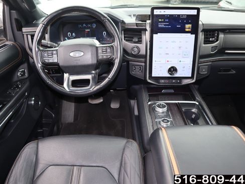 Used 2024 Ford Expedition Platinum AWD/4WD image 9
