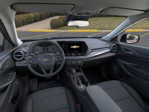 New 2026 Chevrolet Trax LS w/ LS Convenience Package FWD image 36