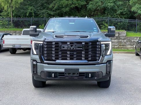 Used 2024 GMC Sierra 2500 Denali Ultimate AWD/4WD image 2
