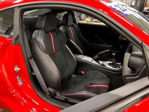 Used 2022 Subaru BRZ Limited RWD image 9