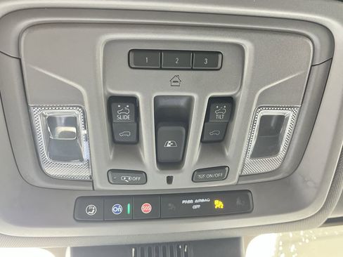 Certified 2025 GMC Sierra 2500 Denali w/ Denali Reserve Package image 30