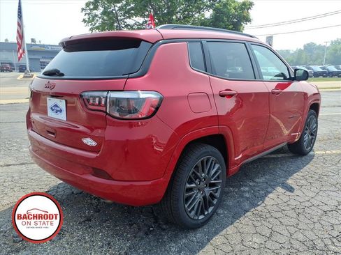 Used 2022 Jeep Compass Limited AWD/4WD image 7