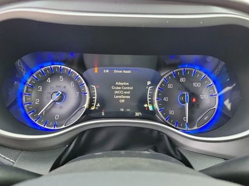 New 2026 Chrysler Pacifica Select image 8