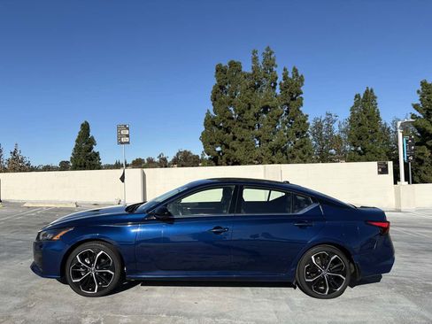 Used 2024 Nissan Altima 2.5 SR image 7