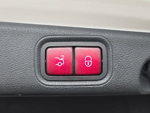 Certified 2021 Mercedes-Benz E 350 4MATIC Sedan image 15