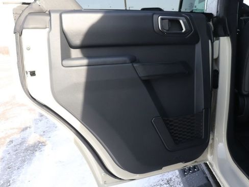 New 2025 Ford Bronco Badlands image 40