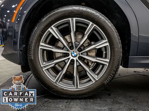 Used 2022 BMW X6 xDrive40i w/ M Sport Package AWD/4WD image 31