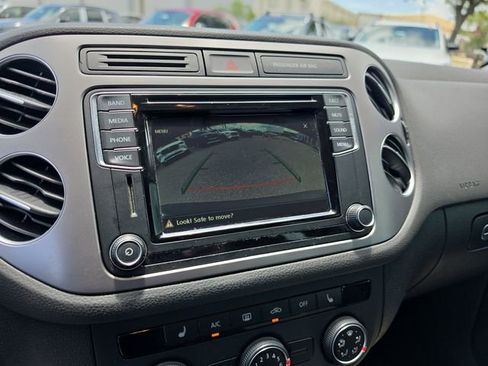 Used 2017 Volkswagen Tiguan S FWD image 24