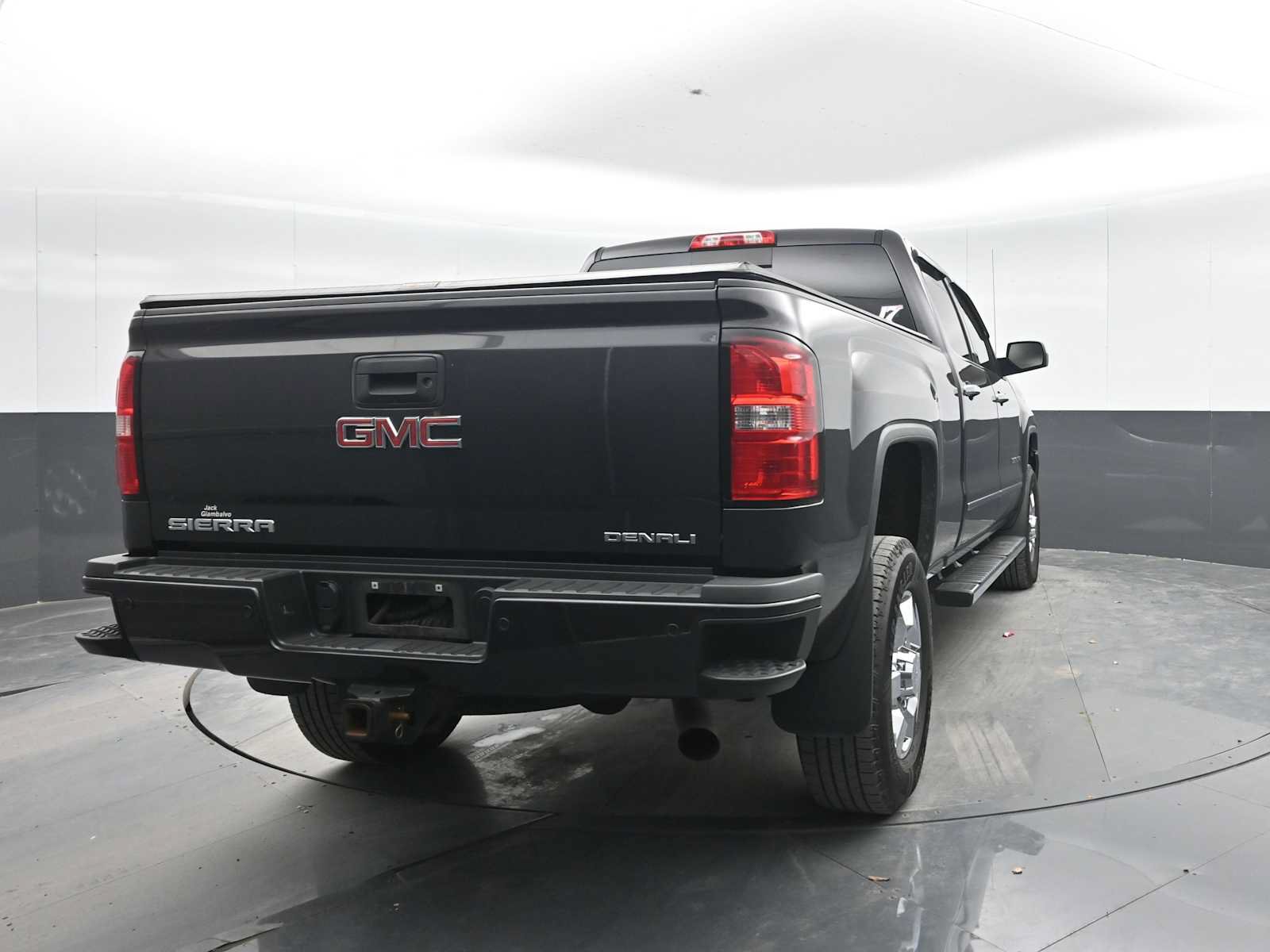 Used 2015 GMC Sierra 2500 Denali w/ Driver Alert Package AWD/4WD image 10