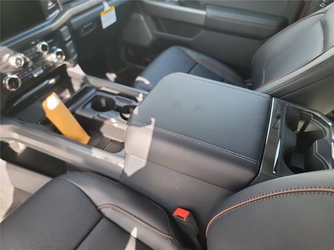 New 2026 Ford F250 Lariat w/ Black Appearance Package image 20