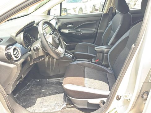 Used 2025 Nissan Versa SV FWD image 25