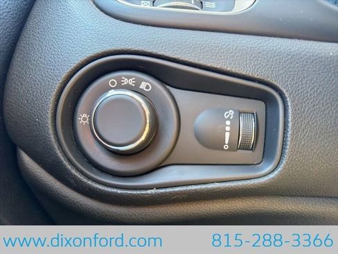 Used 2016 Jeep Renegade Sport w/ Power & Air Group AWD/4WD image 18