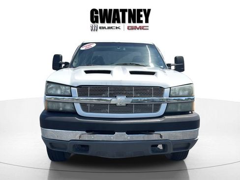 Used 2004 Chevrolet Silverado 2500 LS w/ Heavy-Duty Power Package AWD/4WD image 9