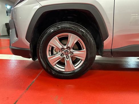Certified 2025 Toyota RAV4 XLE FWD image 27
