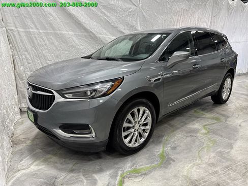 Used 2019 Buick Enclave Essence image 1