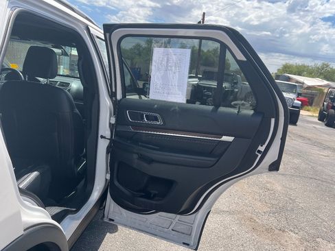 Used 2018 Ford Explorer Limited w/ Equipment Group 301A AWD/4WD image 18