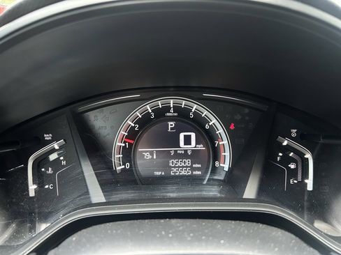 Used 2017 Honda CR-V LX image 7