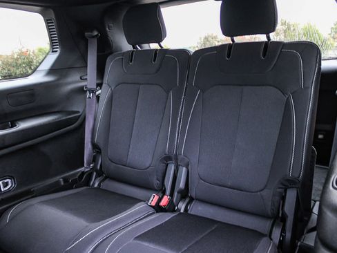 Used 2025 Jeep Grand Cherokee L Laredo RWD image 19