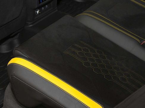 Used 2024 Lamborghini Urus Performante AWD/4WD image 65