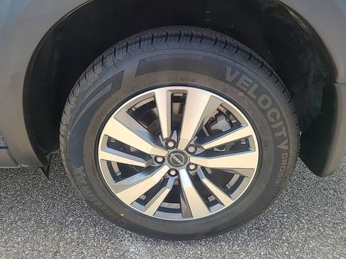 Used 2023 Nissan Pathfinder SL AWD/4WD image 25