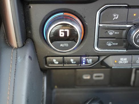 Certified 2021 Chevrolet Tahoe High Country AWD/4WD image 9