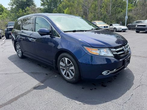 Used 2015 Honda Odyssey Touring image 4
