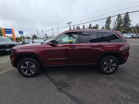 Used 2022 Jeep Grand Cherokee Limited 4xe AWD/4WD image 4