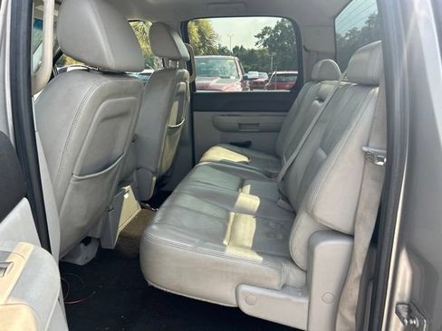 Used 2007 Chevrolet Silverado 1500 LT w/ 1LT Convenience Package RWD image 17