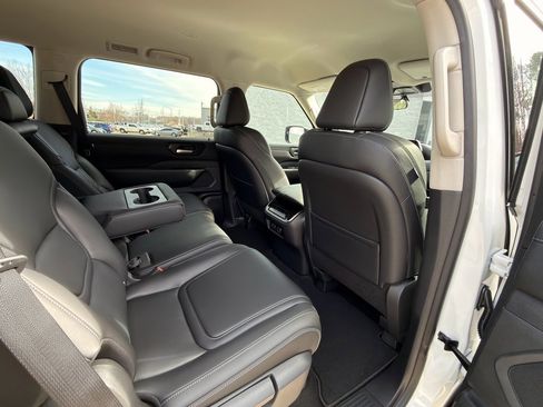 New 2026 Nissan Armada SV image 20