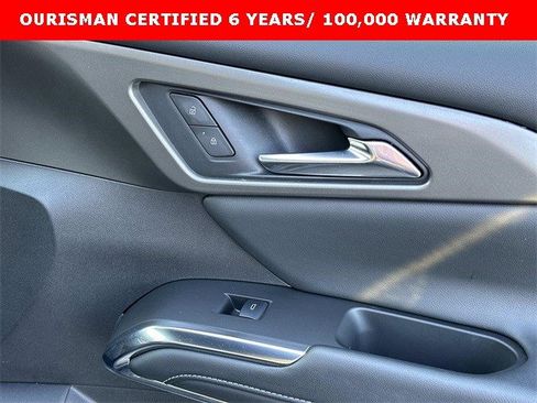 Certified 2025 Chevrolet Traverse LT image 9