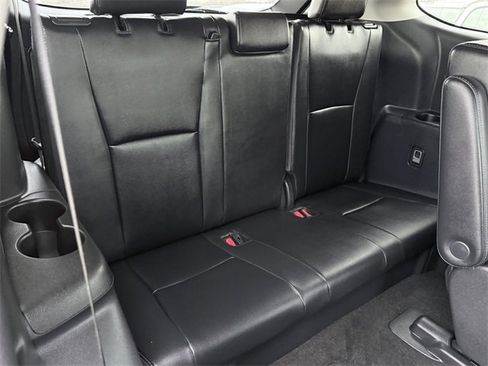 Certified 2025 Toyota Highlander Limited image 17