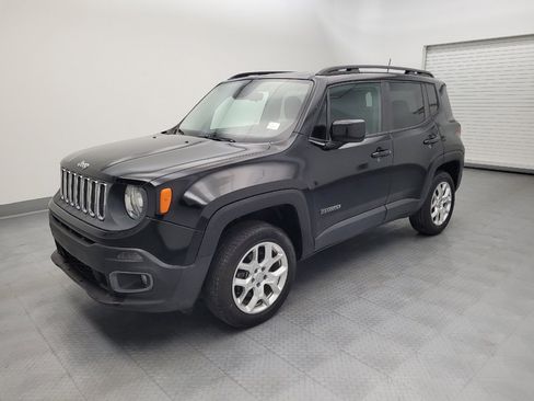 Used 2015 Jeep Renegade Latitude AWD/4WD image 2