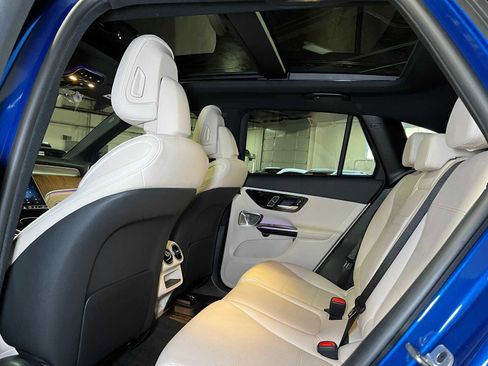 Certified 2025 Mercedes-Benz GLC 300 4MATIC image 19