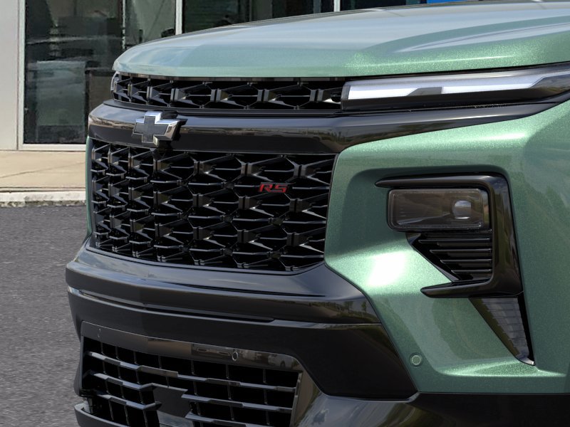 New 2027 Chevrolet Traverse RS w/ LPO, Floor Liner Package FWD image 37