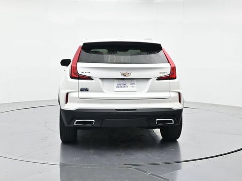 Used 2024 Cadillac XT4 Premium Luxury AWD/4WD image 8