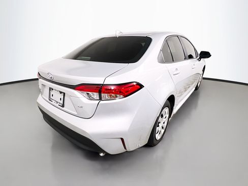 Used 2023 Toyota Corolla LE FWD image 4