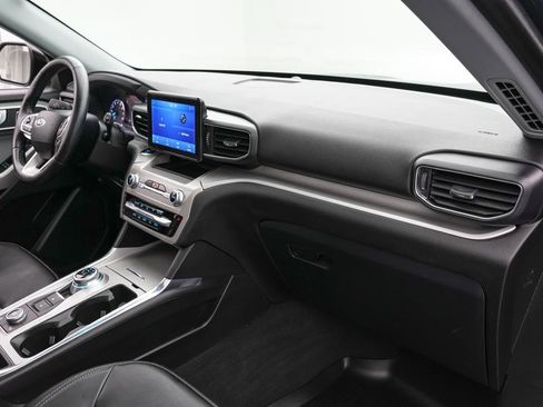 Certified 2023 Ford Explorer XLT w/ Equipment Group 202A image 24