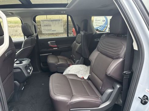 New 2025 Ford Expedition Max Platinum w/ Platinum Ultimate Package image 26