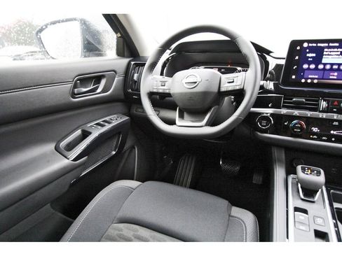New 2026 Nissan Pathfinder SV FWD image 8