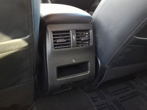 Used 2024 Mitsubishi Outlander SE image 6