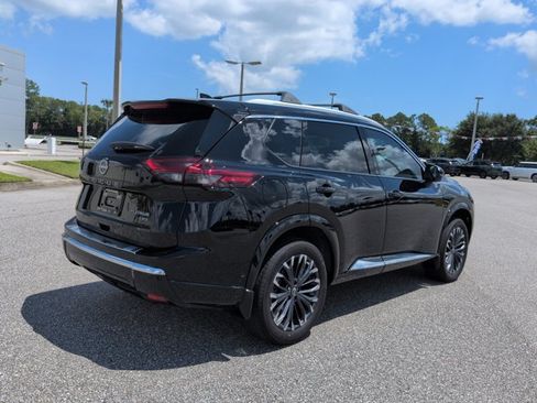 Certified 2026 Nissan Rogue Platinum w/ Platinum Premium Package AWD/4WD image 4
