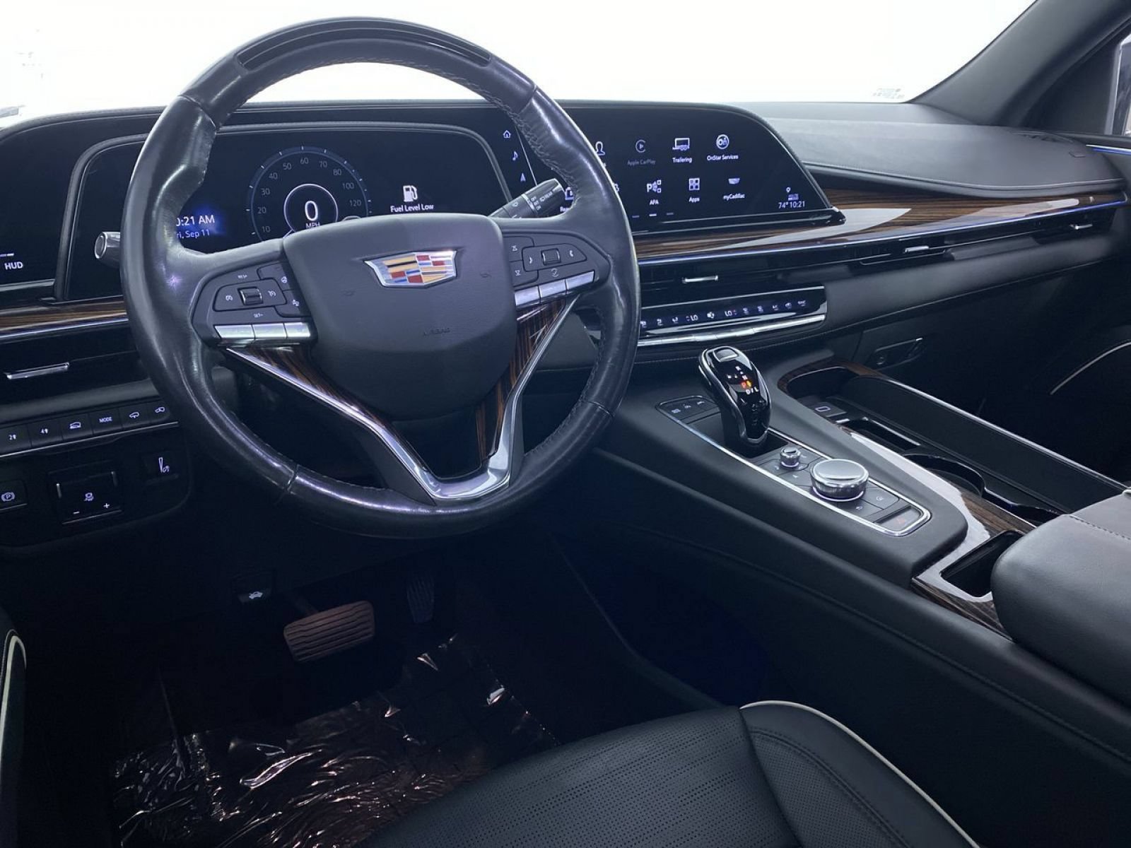 Certified 2023 Cadillac Escalade Premium Luxury w/ Performance Package AWD/4WD image 2