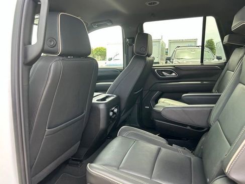 Used 2024 GMC Yukon SLT AWD/4WD image 28