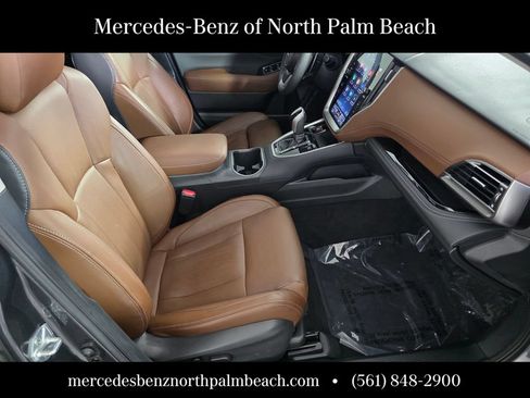 Used 2025 Subaru Outback Touring XT AWD/4WD image 29
