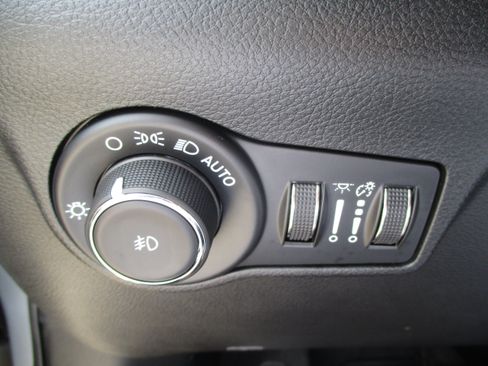 Used 2024 Jeep Compass Limited w/ Elite Group AWD/4WD image 32