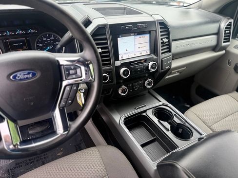 Used 2019 Ford F250 XLT w/ XLT Premium Package AWD/4WD image 16