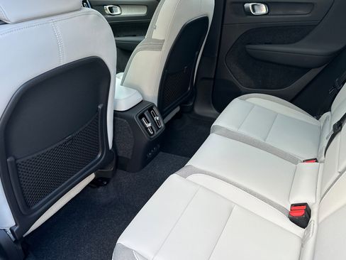 New 2026 Volvo EX40 Plus w/ Climate Package image 10